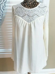 Clarence sale...🛍👜the trends dress Nwot